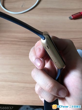 apple watch S1 42MM sport 金色