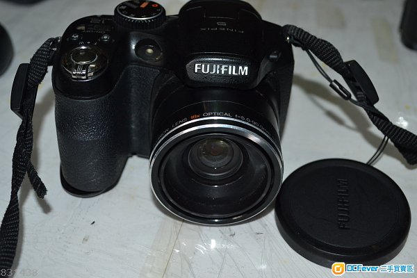 Fujifilm S2500HD