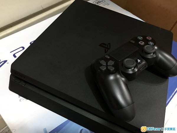 ps4 slim 500gb 有保到2018-6月 + 4 game