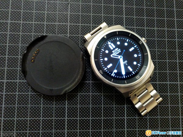 LG G watch R sliver