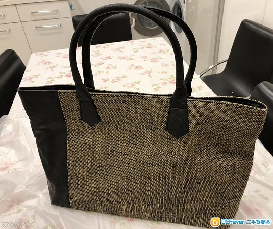 $100/隻 有 3隻 女裝織布有內裡手挽袋