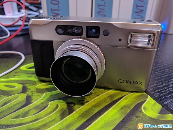 Contax Tvs-ii with uv filter / hood / cap