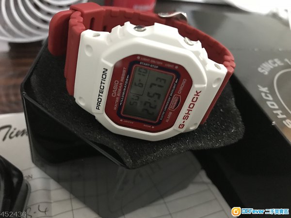 Casio g shock 紅白色一隻