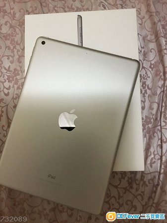 九成新iPad 2017 第五代 9.7吋 银色 WiFi 32g