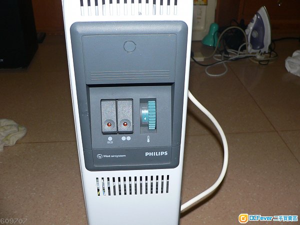 PHILIPS充油式電暖爐9葉,慳電好用9成新