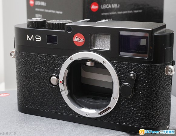 Leica M9 Black Paint層次感豐富、色彩還原真實,將M鏡實力完全釋放,最接近菲林表現嘅感光元件...Kodak CCD
