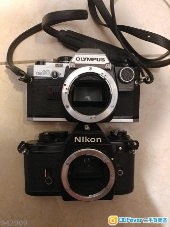 兩部壞菲林單反 OLYMPUS NIKON EM OM10
