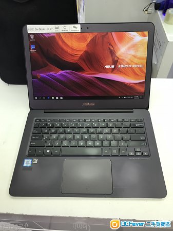 Asus ZenBook UX305 (SSD / 13.3" / 1.2 kg) UX305CA
