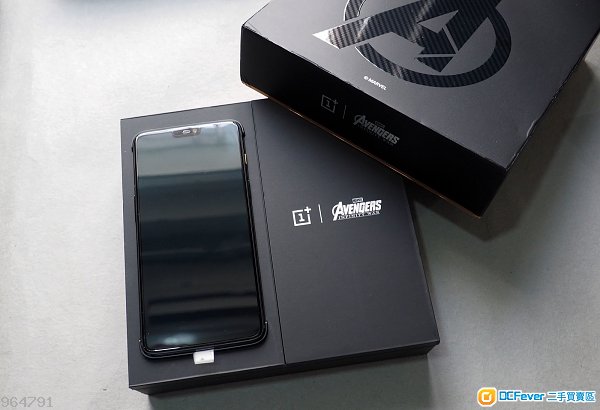 OnePlus 6 Avengers 特別版 99新