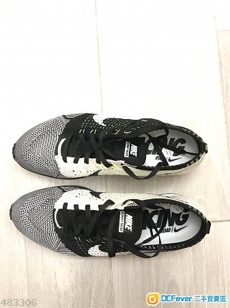Nike Flyknit Racer Black / White