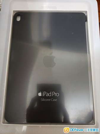 全新 灰色 iPad Pro 9.7" Silicon case Charcoal Grey MM1Y2FE/A
