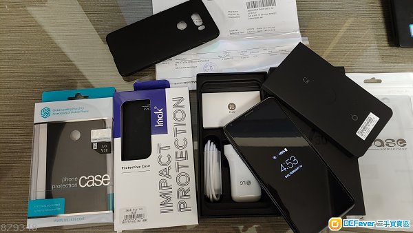 出售99%新香港原裝行貨 LG V30+ (摩洛哥藍) 128GB 原廠LG保養至2019年11月29日及送大量配件