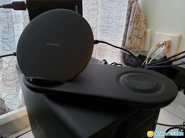 三星無線閃充充電座 (黑色) Samsung Wireless Charger Duo