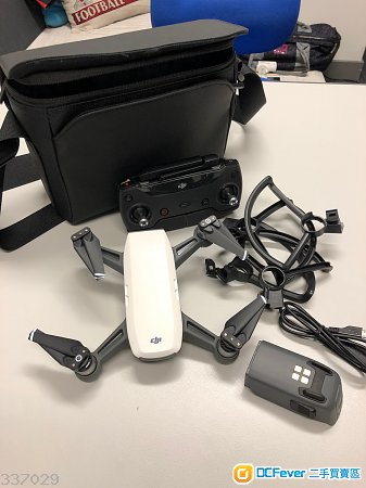 DJI Spark 95% new 少玩 100% work