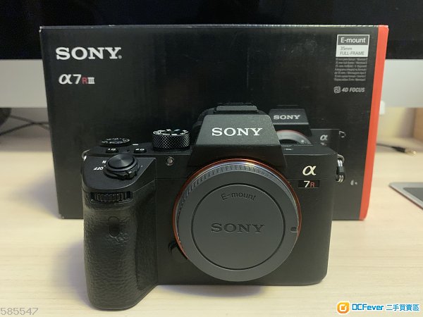 出售Sony A7R III 一機兩電(已改V3+ thin filter、F22無麈)