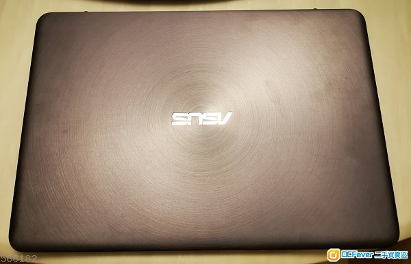 95%新 Asus UX305CA Intel core M3-6y30 4GB Ram 128GB SSD