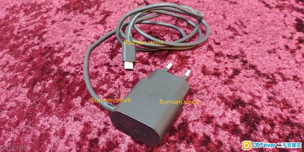 約95%新 原裝微軟 兩腳 手機充電器/火牛 Fast Charger AC adapter 適合歐洲地區使用 (38元 金鐘站交收)