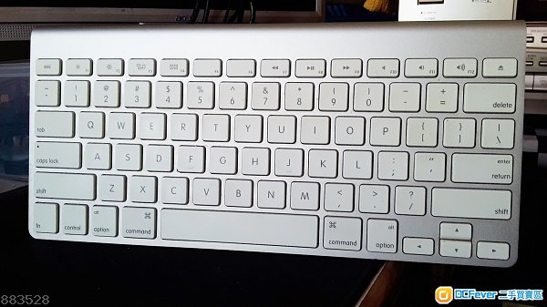 Apple Wireless Keyboard (A1314)
