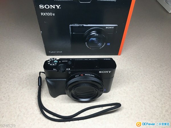Sony Cyber-shot DSC-RX100 VA Digital Camera with Accessories Kit