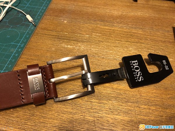 全新Hugo boss 啡色皮帶