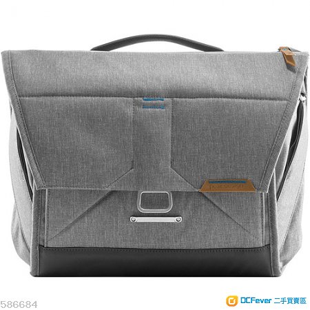 Peak Design Everyday Messenger 13" Ash color