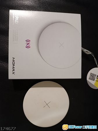 Momax QPad X fast wireless charger (UD6)