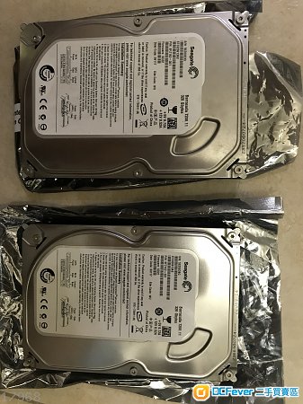 Seagate 320gb harddisk 兩部