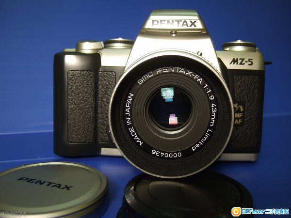 SMC Pentax-FA 43mm F1.9 Limited + Pentax MZ-5 Body 95 New