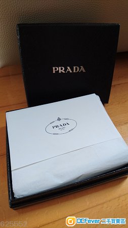 出讓 100%全新 PRADA Leather Wallet