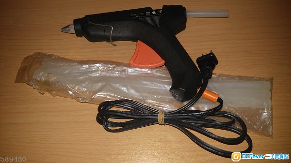 熱溶膠槍連3條半熱溶膠條 臺灣制造 GLUE GUN GG-5 40W MADE IN TAIWAN