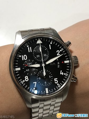 IWC 萬國iw377704 飛行員,2013年錶,購自日本。43mm黑面,星期日暦計時,行走功能正常,兩條帶