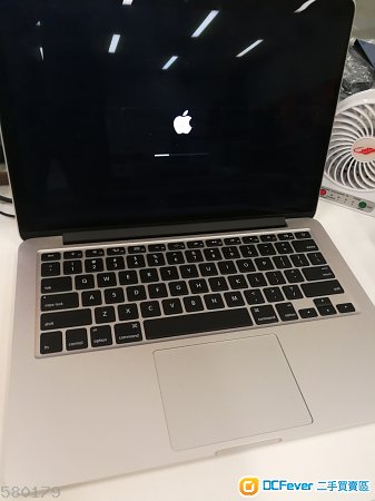 Macbook Pro 13 inch Retina Late 2013 少凹
