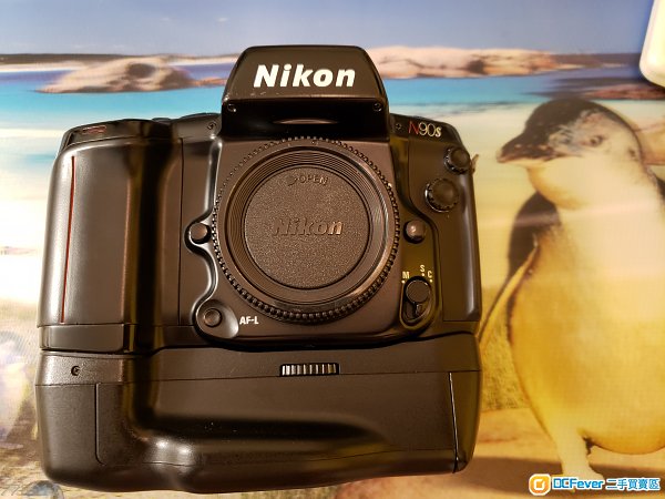 Nikon N90S F90X + MD-10