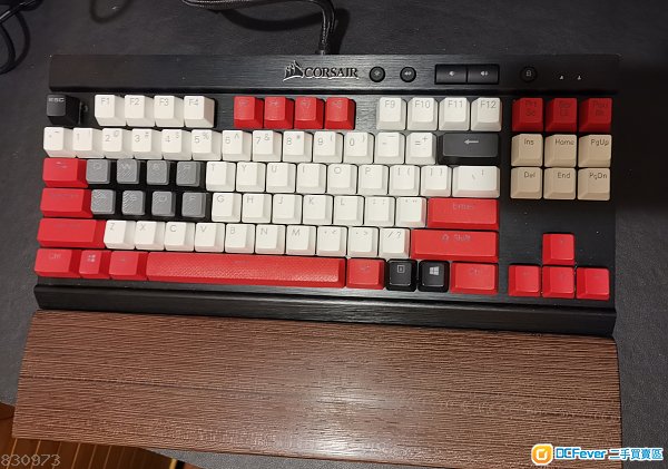 Corsair k65 rgb rapidfire銀軸