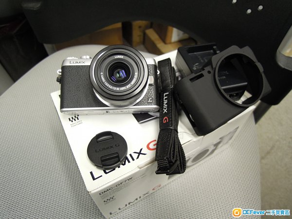 Panasonic DMC-GF7W Lumix G Vario 12-32mm/F3.5-5.6 ASPH