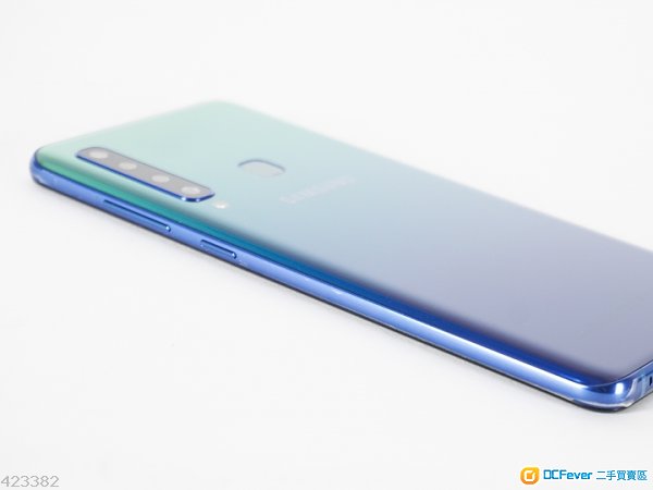 Circle digital購買香港行貨98%新淨Samsung Galaxy A9 6.3" 6+128GB幻光藍憑單據保養