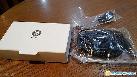 LG V30+ B&O 耳機一件