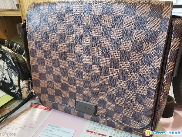 出售LV斜孭袋一個9成新