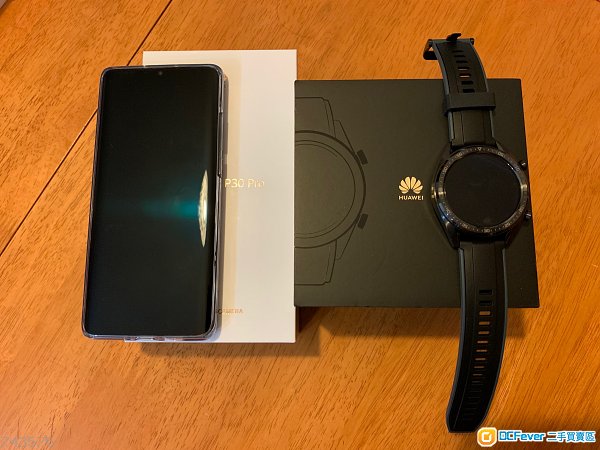 99.9% new p30 pro 行貨有單亮黑色 p30pro 連 99.9% new watch gt (18/5/19 數碼通購買)