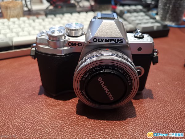 Olympus E-M10 Mark III 雙鏡套裝 (14-42 & 40-150)