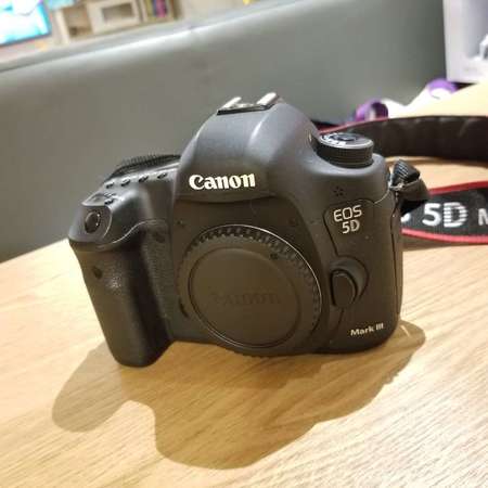 Canon 5D Mark III 3 淨機 + 原裝相機帶