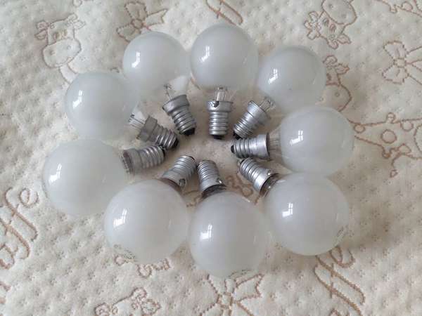 二手 FSL 燈泡 燈膽 E14 螺絲頭 黃光 40W electric light bulb