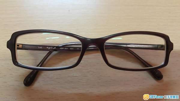 9.新凈 AGNES B 幼眼鏡框,只售HK$200(不議價)請看貨品描述
