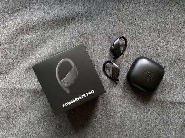 Apple Powerbeats Pro (Black, 99% new)