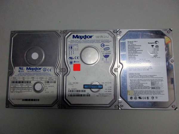 舊式 3.5 吋 IDE 硬碟 HDD 3隻 MAXTOR SEAGATE 當壞