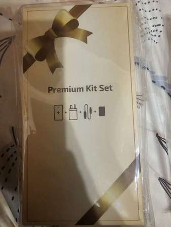 全新Iphone 15 Premium Kit Set 充電套裝和保護套裝