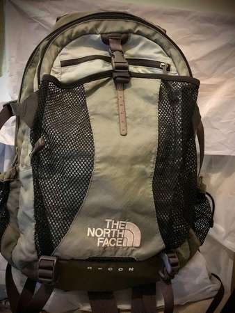 The North Face recon 多功能電腦背包 (少用非常新淨)