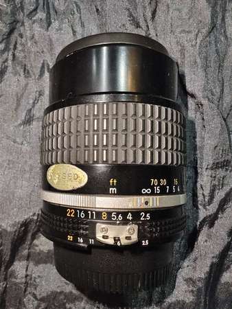Nikon 105/2.5 nikkor AIS
