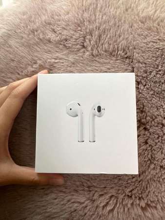 Apple Airpods 2nd generation brand new with box and packaging 全新 蘋果耳機 第二代（含叉電線）