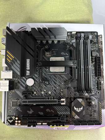 AMD R7 3700X + ASUS TUF GAMING B550M-PLUS (WIFI)
